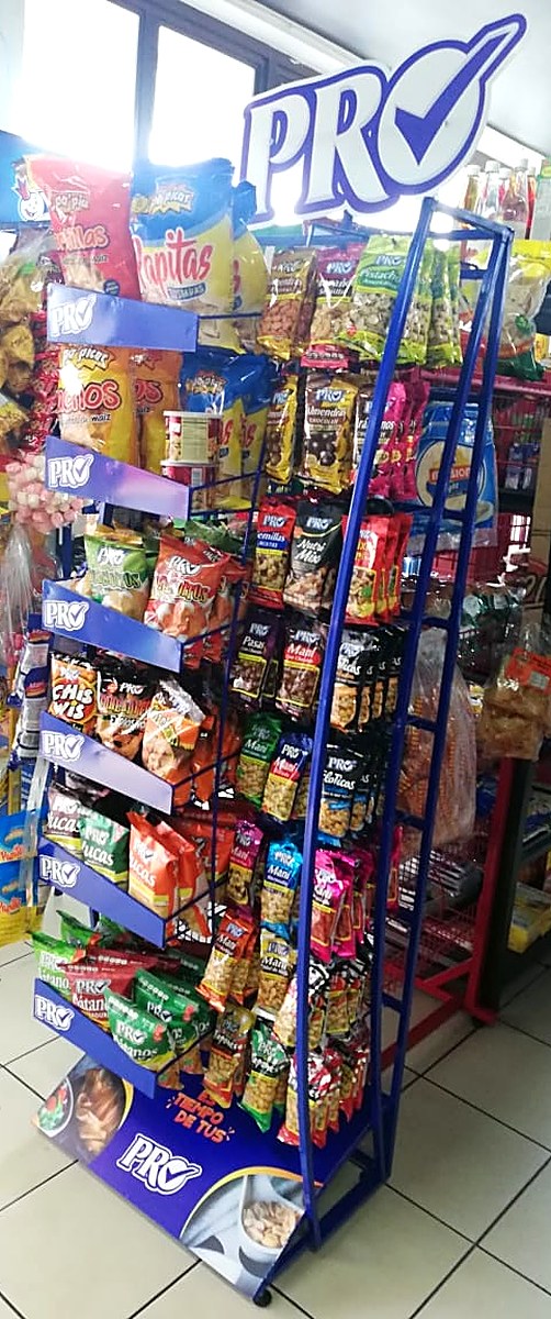 Exhibidor PRO instalado en tienda